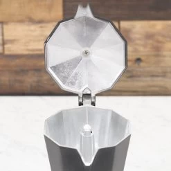 E&B Lab Classic Moka Pot - 6-Cup -Coffee Gear Shop IMG 4024