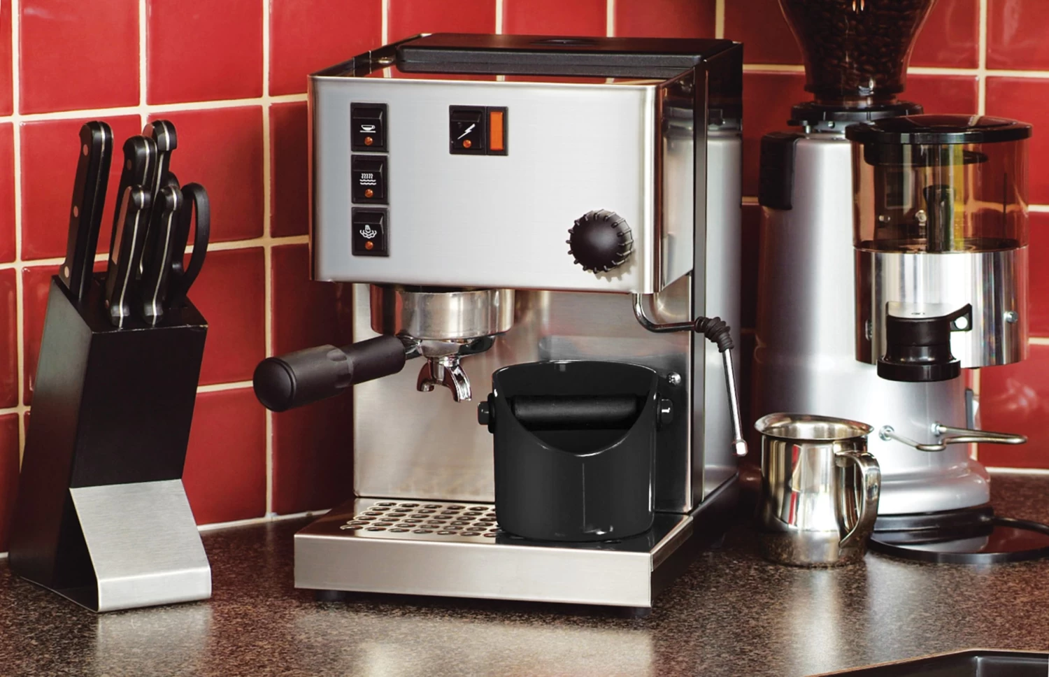 Dreamfarm Grindenstein Knock Box - Black 3 Dreamfarm Grindenstein Knock Box - Black - Image 3