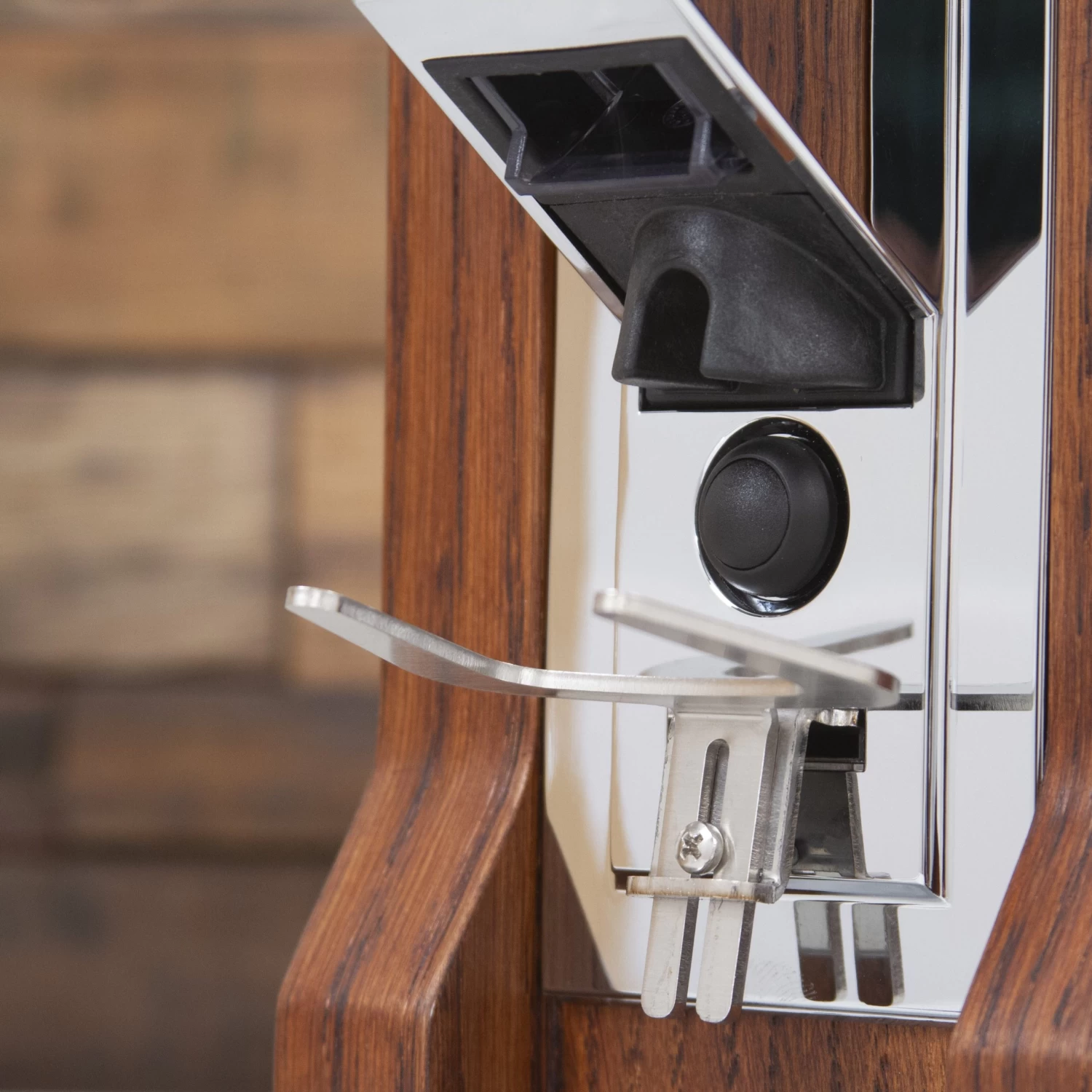 Eureka Mignon Design Coffee Grinder In Stained Walnut 7 Eureka Mignon Design Coffee Grinder In Stained Walnut - Image 7