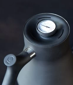 Fellow Stagg 1L Pour-Over Kettle - Matte Black 9 Fellow Stagg 1L Pour-Over Kettle - Matte Black -Coffee Gear Shop staggsideshot